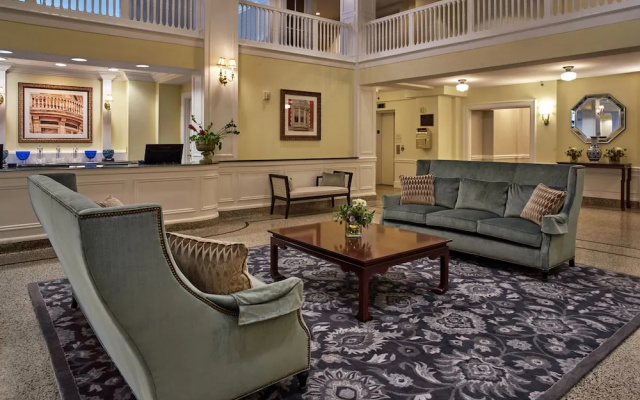 Stonewall Jackson Hotel Cc
