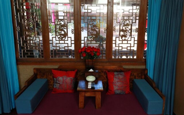 Yunlong Hotel