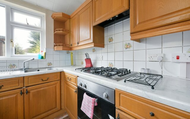 Dirac Lodge 4-bedroom House