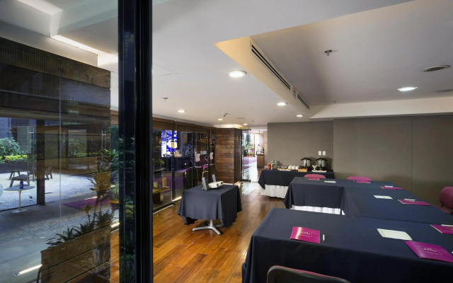 Las Suites Campos Eliseos
