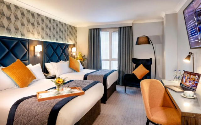 Camden Court Hotel