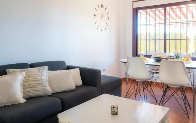 Planta baja en Club Salino con piscina comunitaria