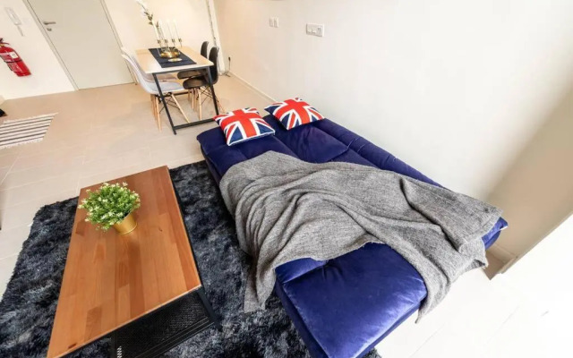 Personal Industrial 3- 4 PAX Loft Duplex