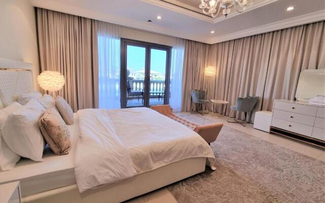 Palm Jumeirah Stunning 4BHK Villa