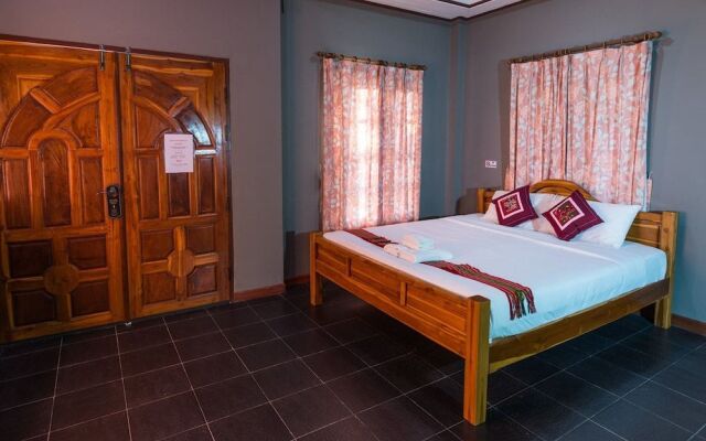 Chiang Kham Tilue Resort