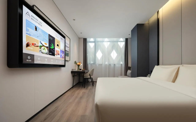 Home Inn Plus Shanghai Wujiaochang
