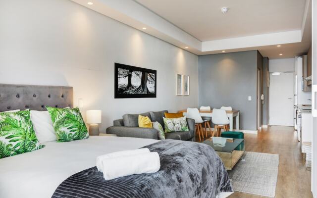 Eco Balcony Sentinel Apartment 1006