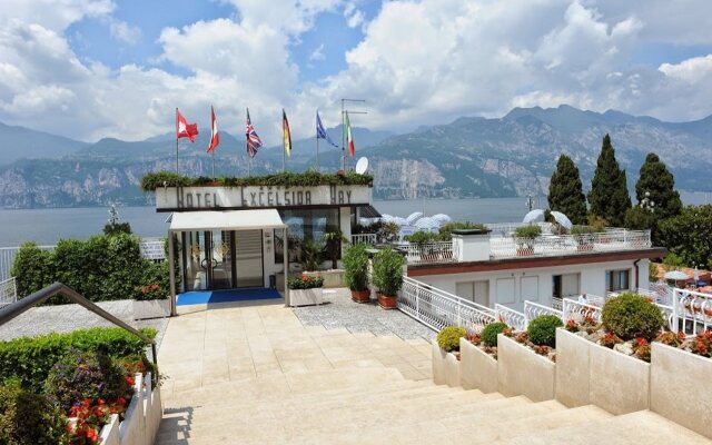 Hotel Excelsior Bay