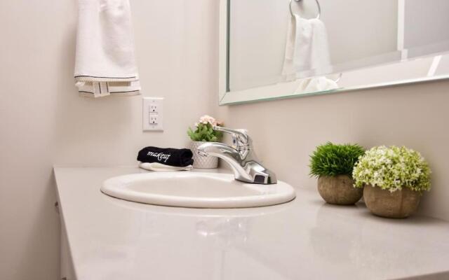 Gorgeous Modern 2BD Condo Heart of Wpg Coffee Location