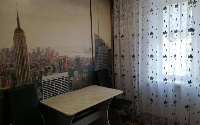 Апартаменты ТРЁШКА на улице Строителей 35