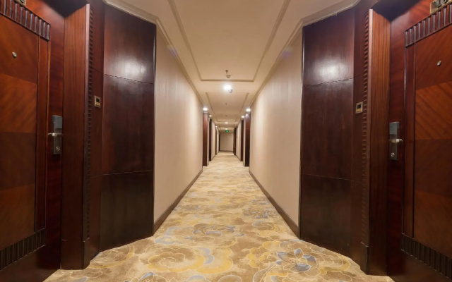 Zhong Hua Hotel