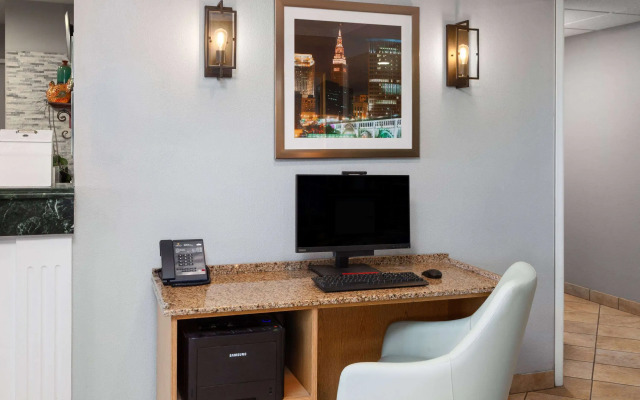 La Quinta Inn by Wyndham Cleveland Independence