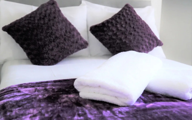 Thornes Road House by Serviced Rooms Ltd