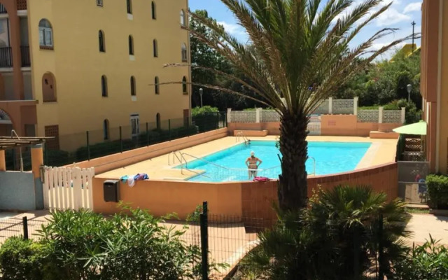 Studio cabine calme verdoyant proche plage