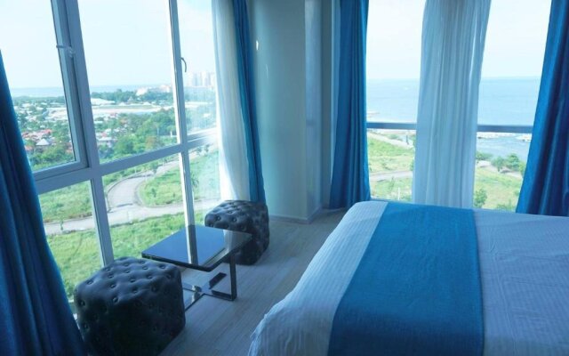 La Mirada Residences