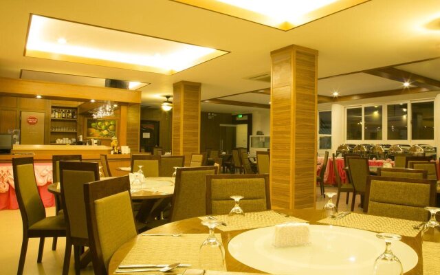 Subic Bay Travelers Hotel & Event Center