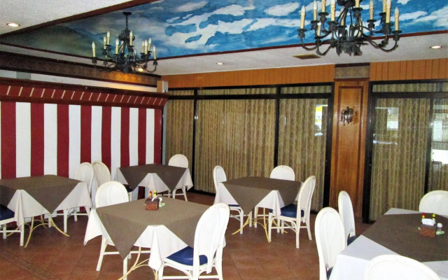 Discovery Hotel