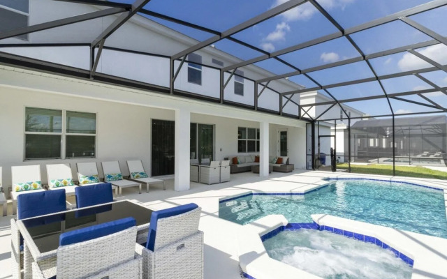 Amazing Large Home Near Parks