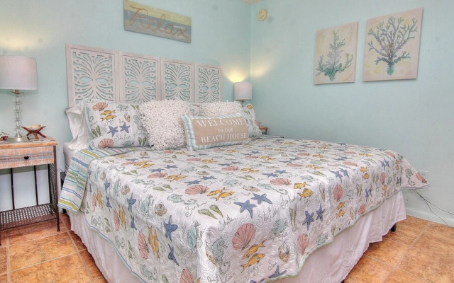 Chateau Condominiums by Teeming Vacation Rentals