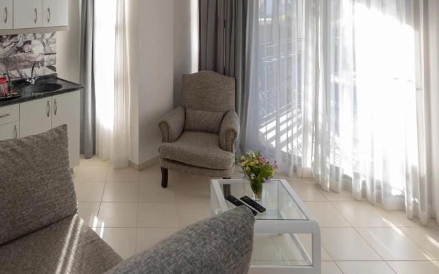 Mitos Apartments