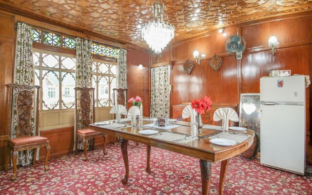 Oyo 14629 Ibrahim Group Of Houseboats