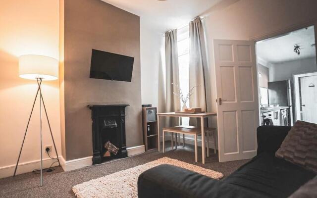 City Centre Stay Sleeps 5 - Contractors - Tourists