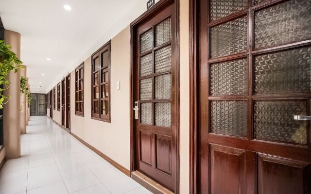 OYO 416 Giao Thông Hotel