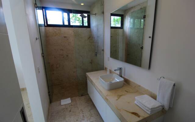 Bahia Principe Vacation Rentals - Four-Bedroom House