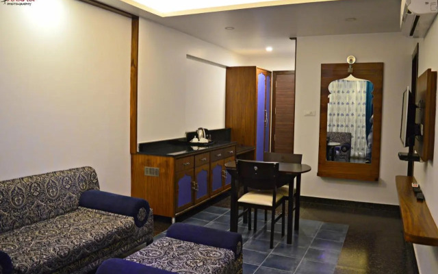 OYO 1711 Hotel Sepoy Grande