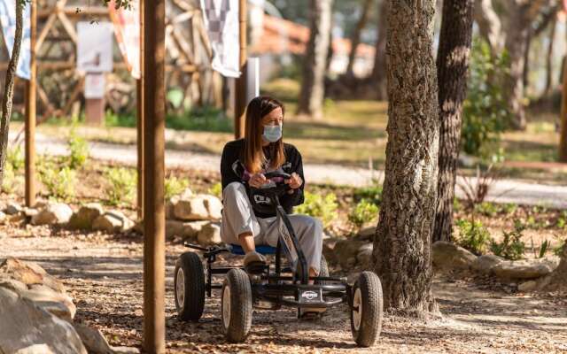 Natura Fun House & Camping