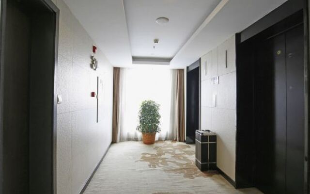 Carnival CEO Hotel (Chengdu Tianfu 3rd Street Funian Square)
