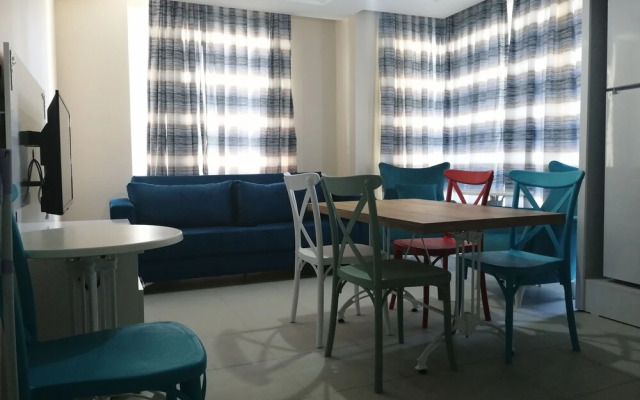 Cemre Apart