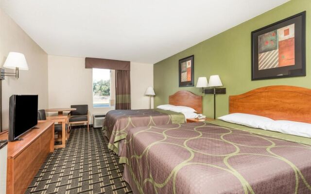 Super 8 Motel - Forsyth