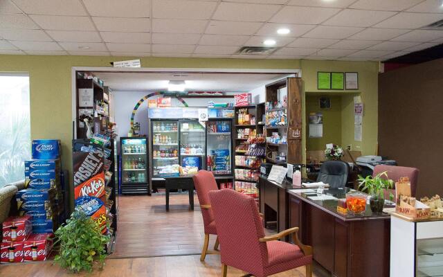 Cocomo Inn and Suites