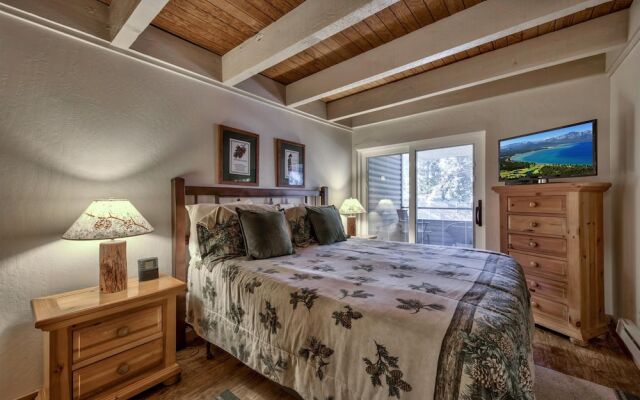 Newly Remodeled 1 Bed and Loft at Lakeland Village