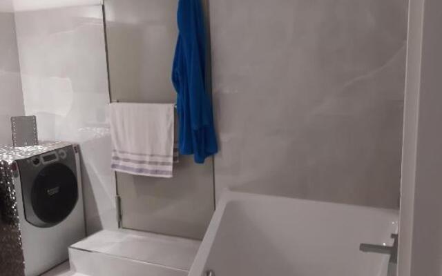 5 Terre Italian Delight Red