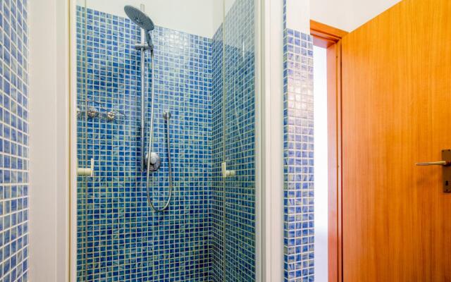 Stecchi three-room beach front 5 beds-Casa Stecchi