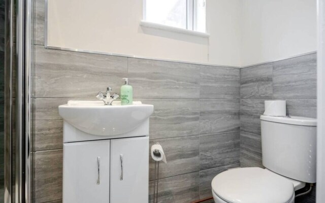 Bedford Hospital Studio Apartment - Victoria B