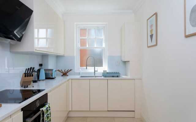 2 Bedroom Flat In Kilburn