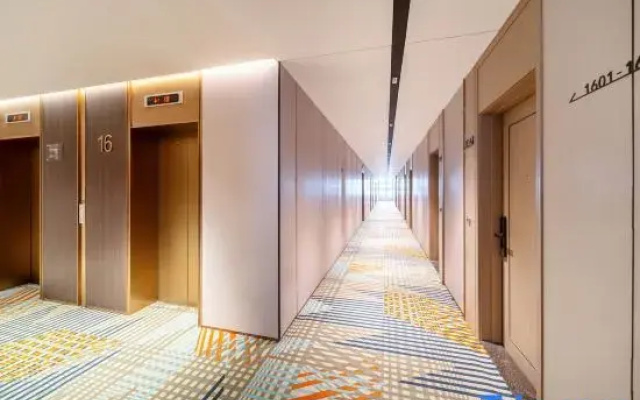 Yicheng Lite Hotel (Zhuhai International Convention and Exhibition Center)