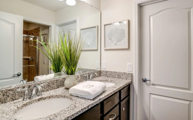 Windsor at Westside 8809