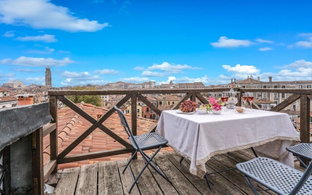 Ca' del Mercante Grand Canal