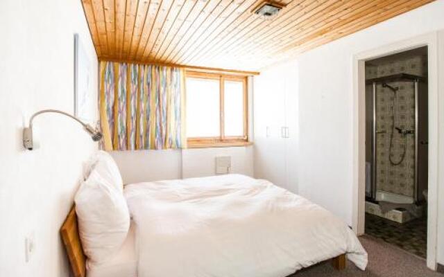 GALAAXY Mountain Hostel