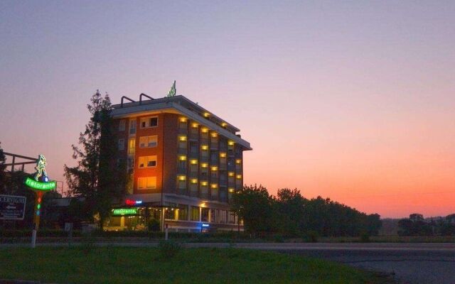 Recina Hotel