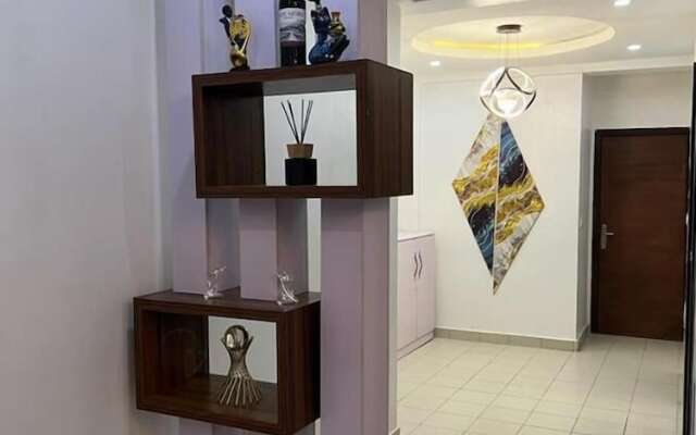 Amazing luxury 2 bedroom apartment VI