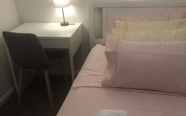 Apple House Tarneit North