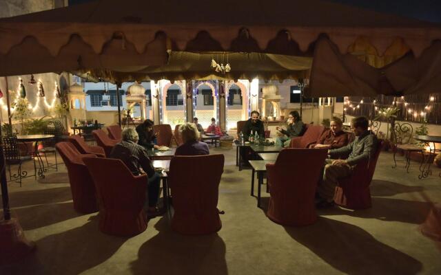 Vinayak Guest House