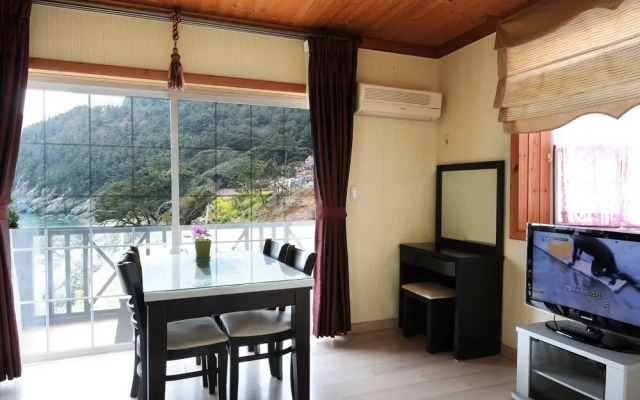 Geoje Floria Pension