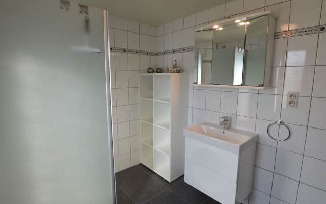 Spacious Holiday Home near Forest in Peer
