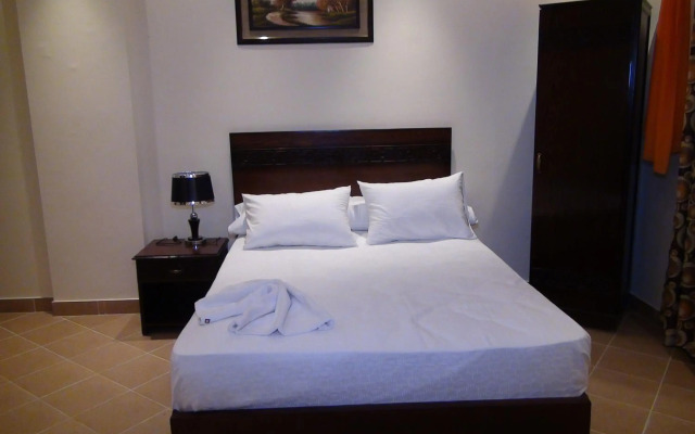 Glorious Hotel